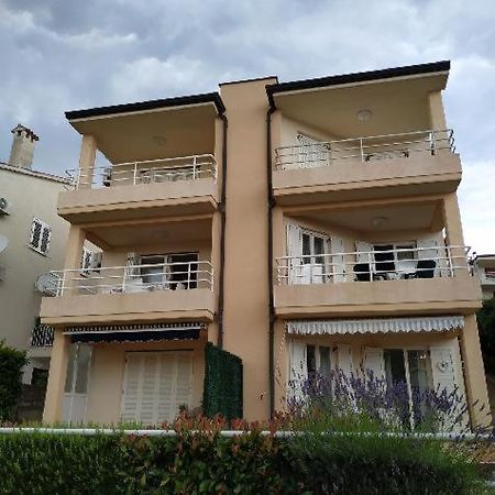 Apartmani Ines Рабац Екстериор снимка